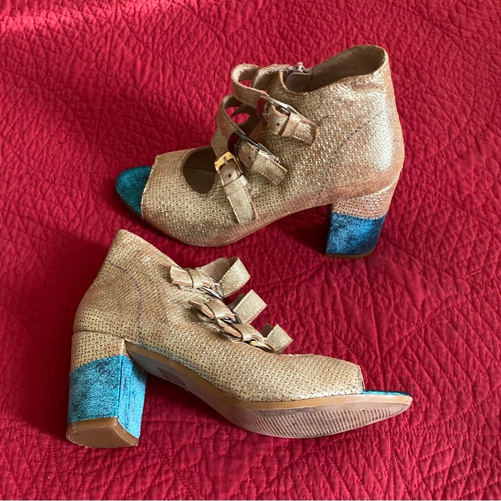 Unity In Diversity- Genuine Leather Open Toe Butt… - image 4